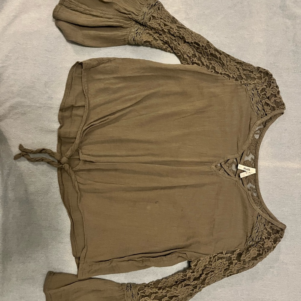 Green lace mudd top